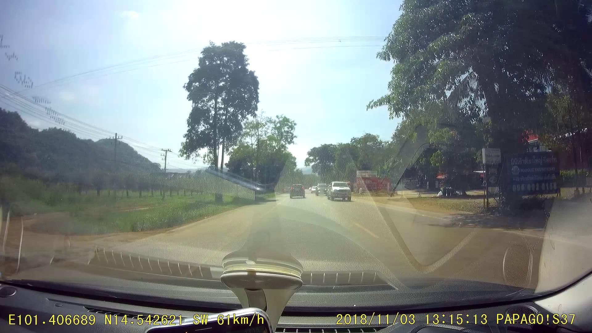 Street view near บ้าน Pingdao Bistro & Inn, Pak Chong — © poramet (CC BY-SA · Mapillary)