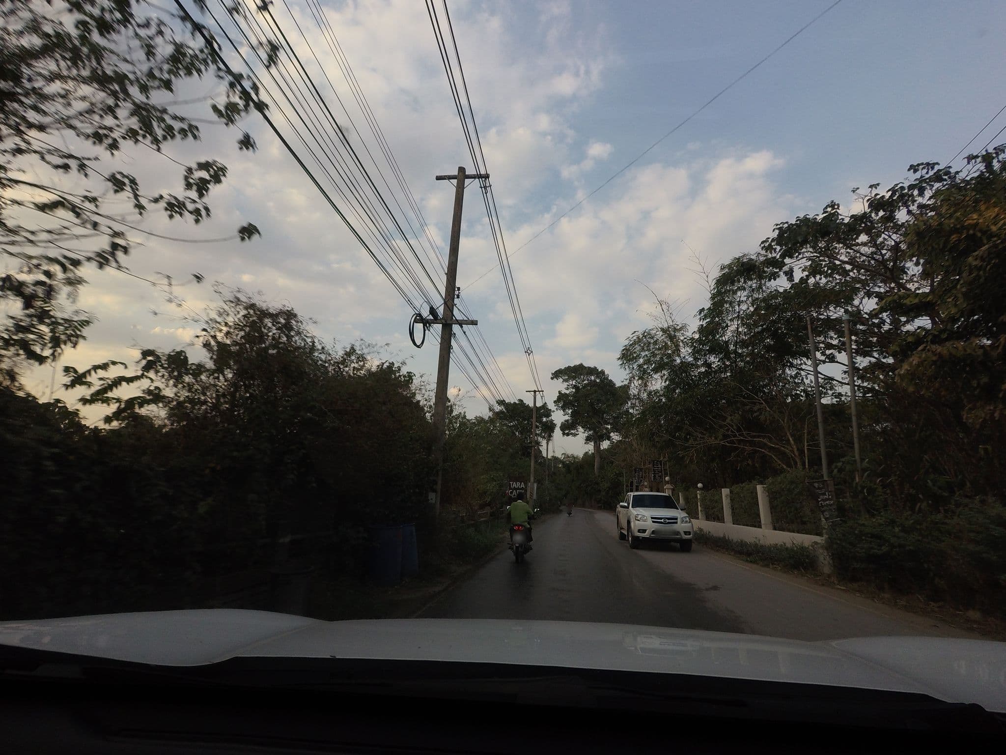 Street view near ฮักนะบ้านกลาง รีสอร์ท, Pak Chong — © mishari (CC BY-SA · Mapillary)
