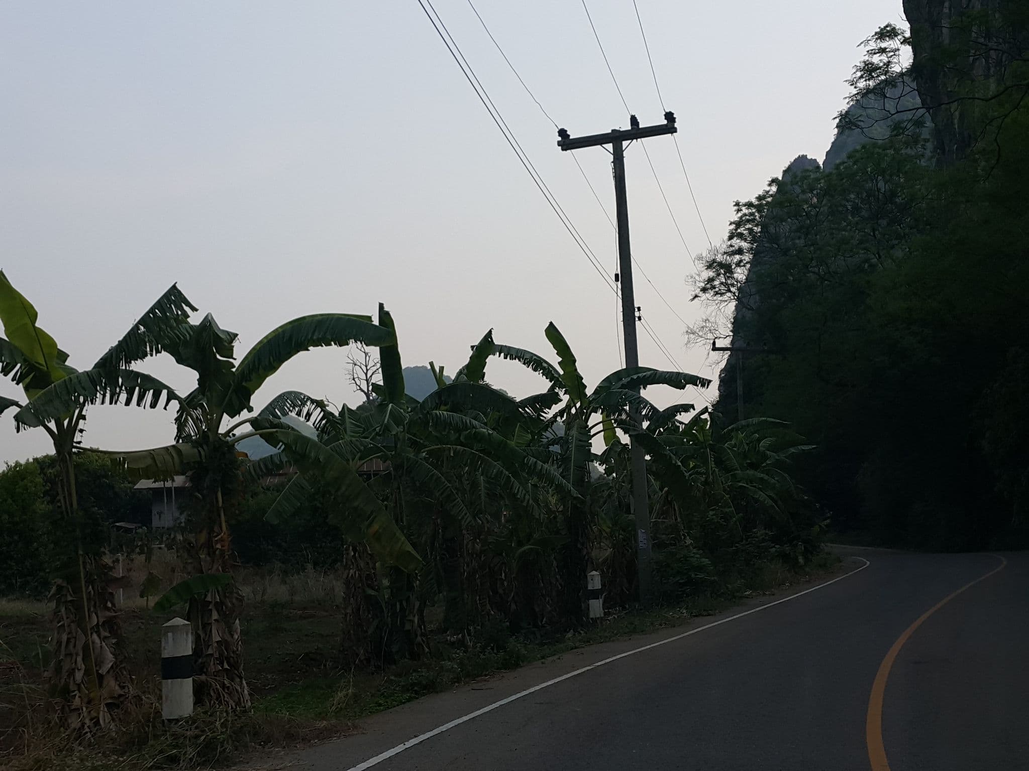 Street view near At The Mountain, Huai Khot — © jrcarlsen (CC BY-SA · Mapillary)