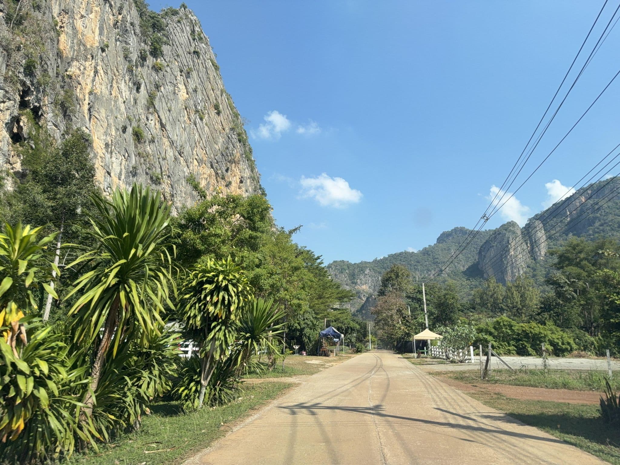 Street view near หุบป่าตาด Bike Camp, Huai Khot — © kasidetma (CC BY-SA · Mapillary)
