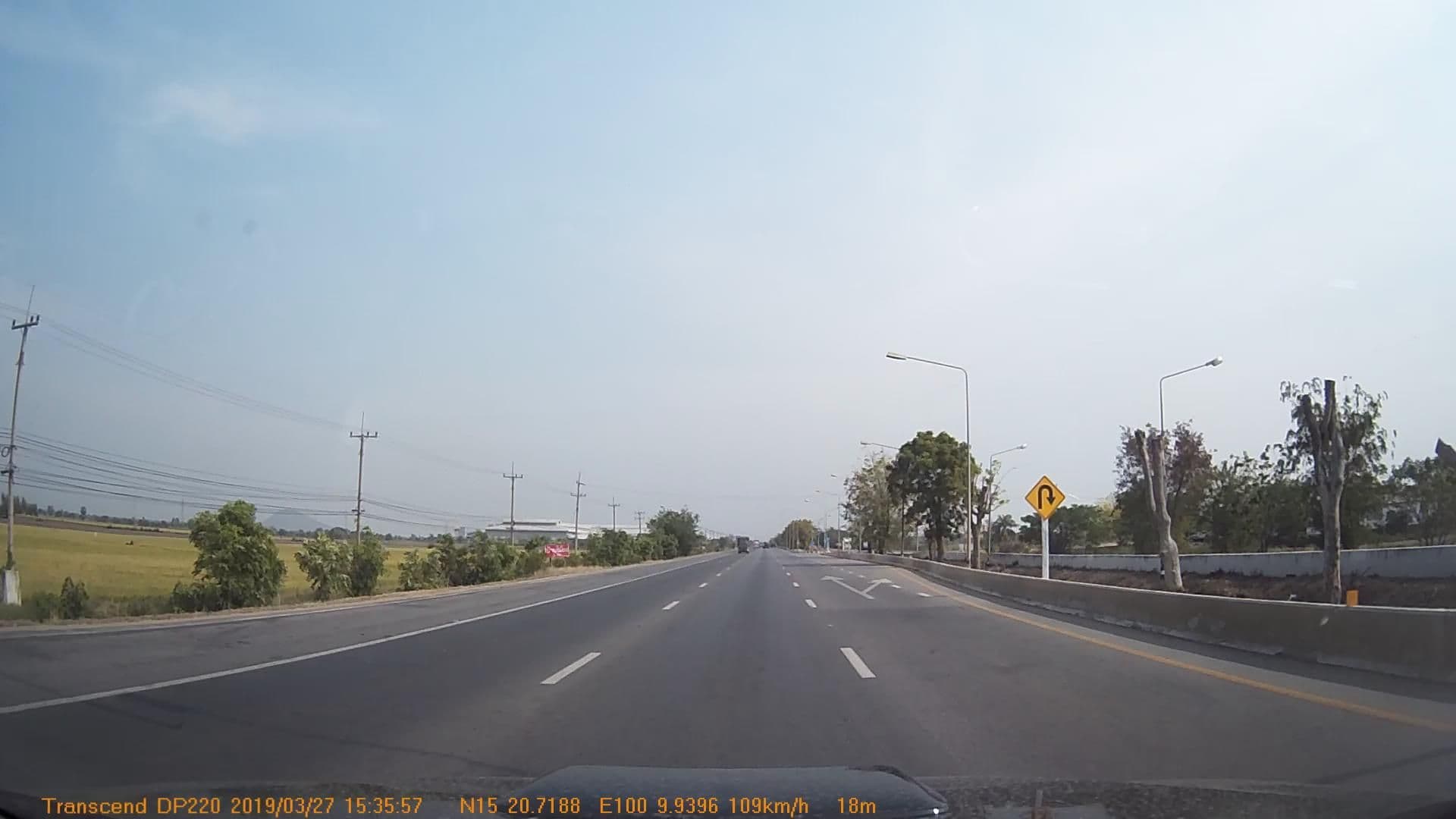 Street view near River Marina Resort, Phayuha Khiri — © mapcreator (CC BY-SA · Mapillary)