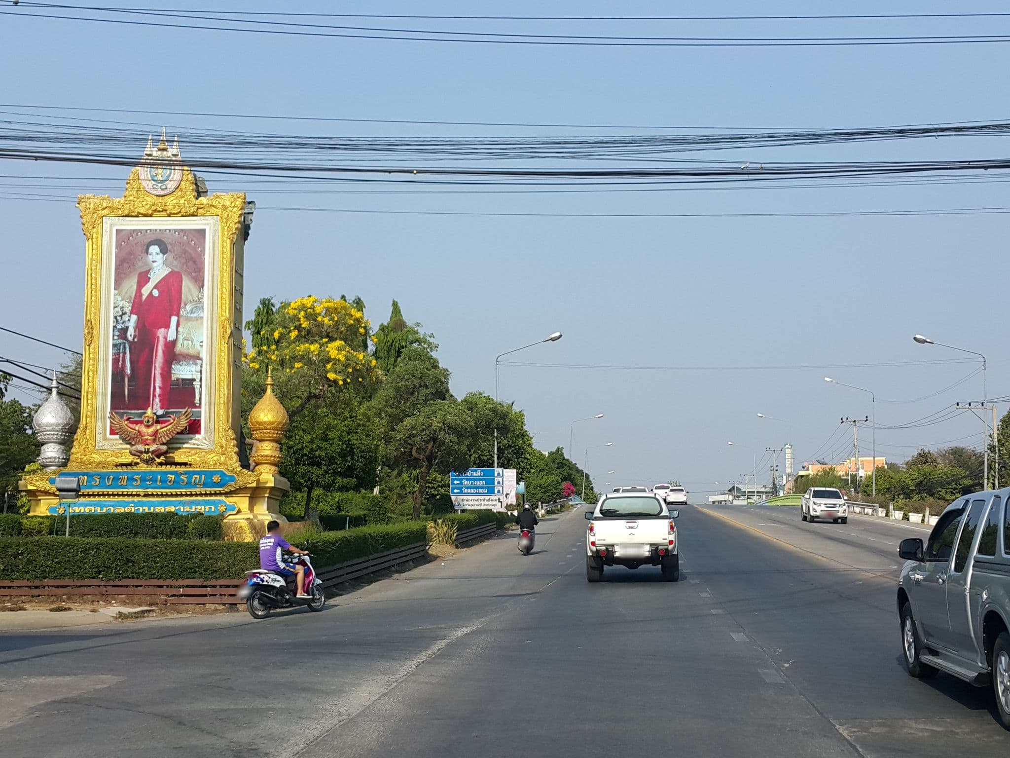 Street view near สามชุกรีสอร์ท, Ban Sam Chuk — © jrcarlsen (CC BY-SA · Mapillary)