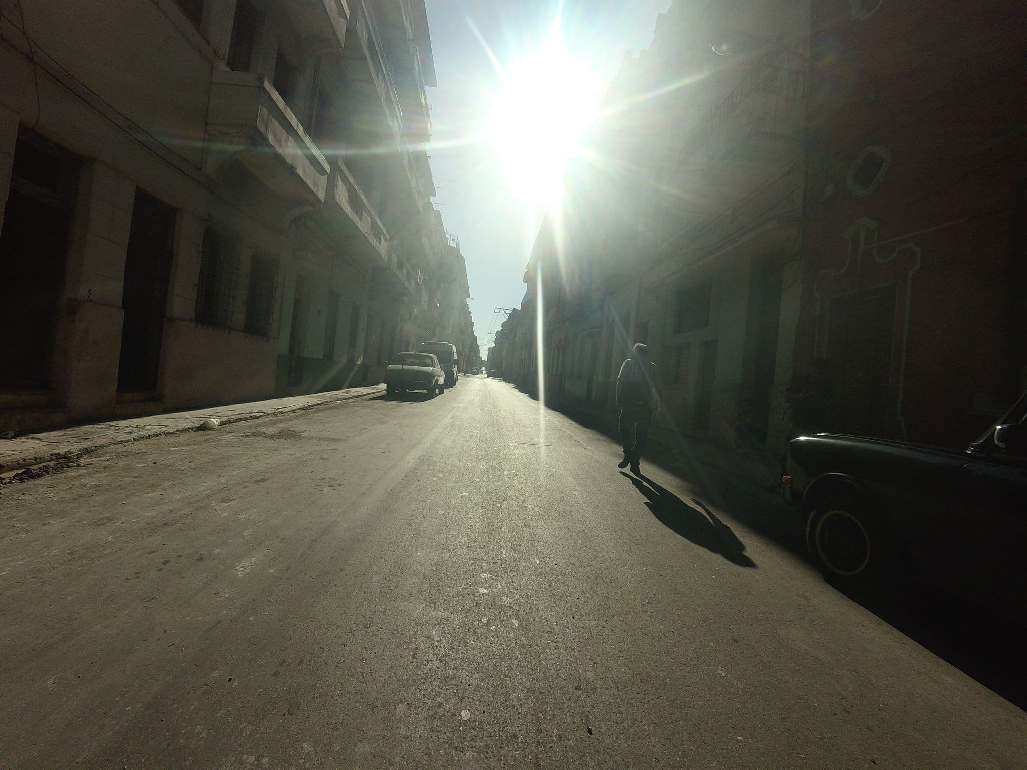 Street view near Penthouse Marina, Centro Habana