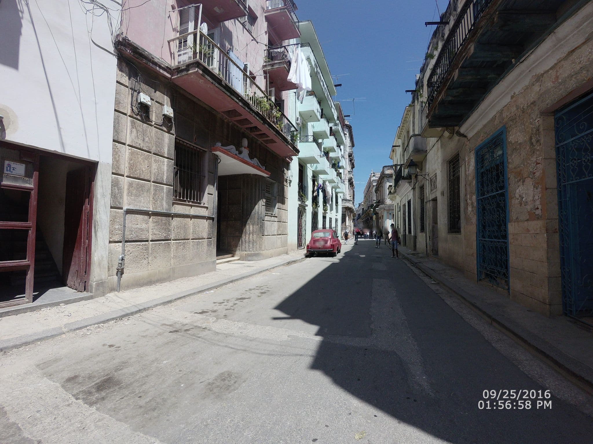 Street view near Art Hotel Havana, La Habana Vieja
