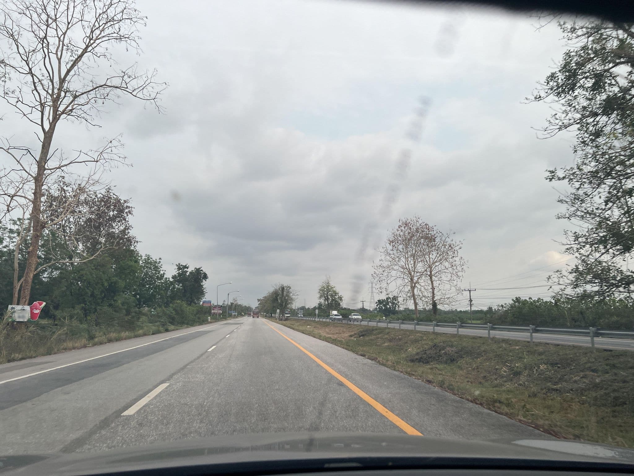 Street view near โรงแรมเวียงตาก, Kamphaeng Phet — © lin_wang (CC BY-SA · Mapillary)