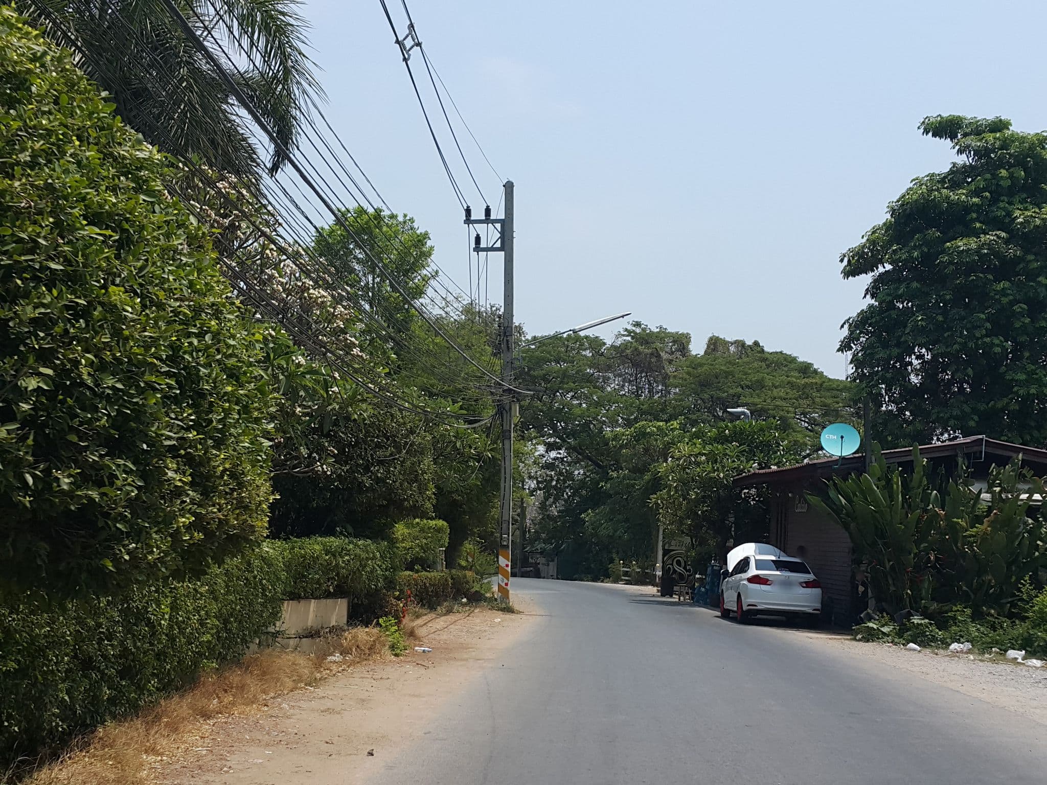 Street view near โรงแรมน่านเจ้า, Phitsanulok — © jrcarlsen (CC BY-SA · Mapillary)