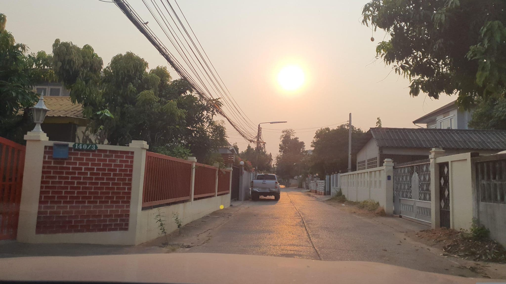 Street view near กีรติ อพาร์ทเม้นท์, Phitsanulok — © jrcarlsen (CC BY-SA · Mapillary)