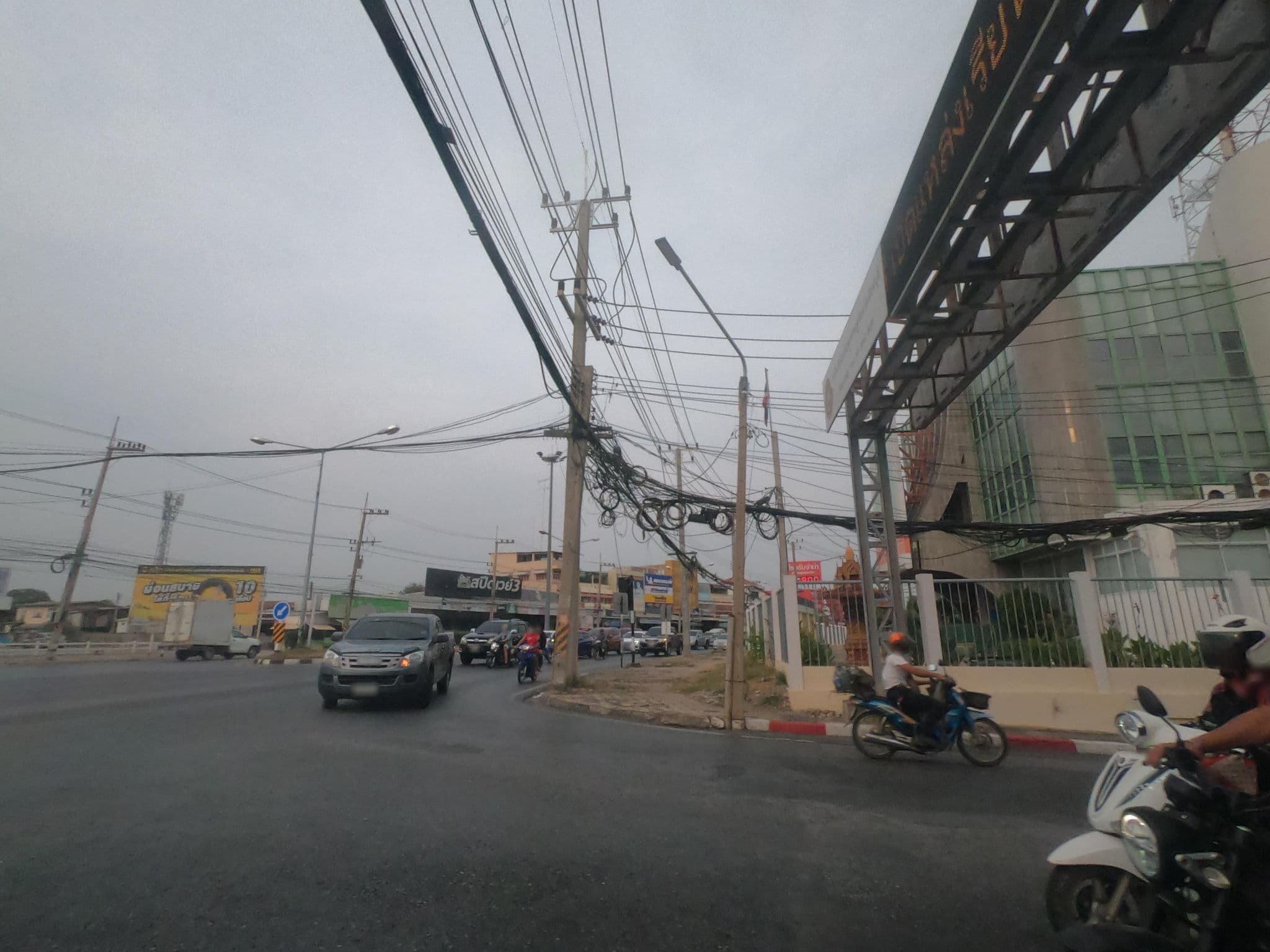Street view near เจ้าพระยาโฮเตล, Sing Buri — © sisaket (CC BY-SA · Mapillary)