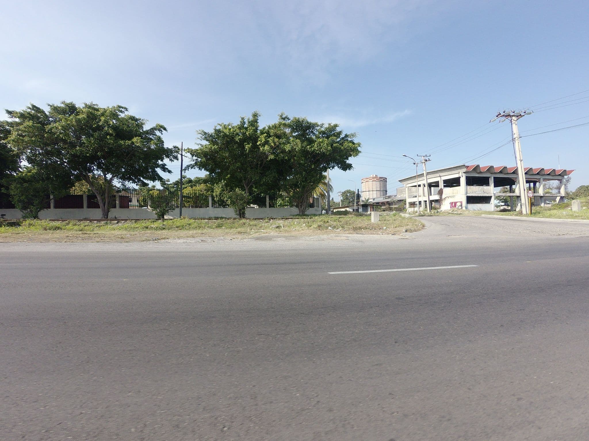 Street view near Terminal de contenedores Colqb, La Habana Vieja