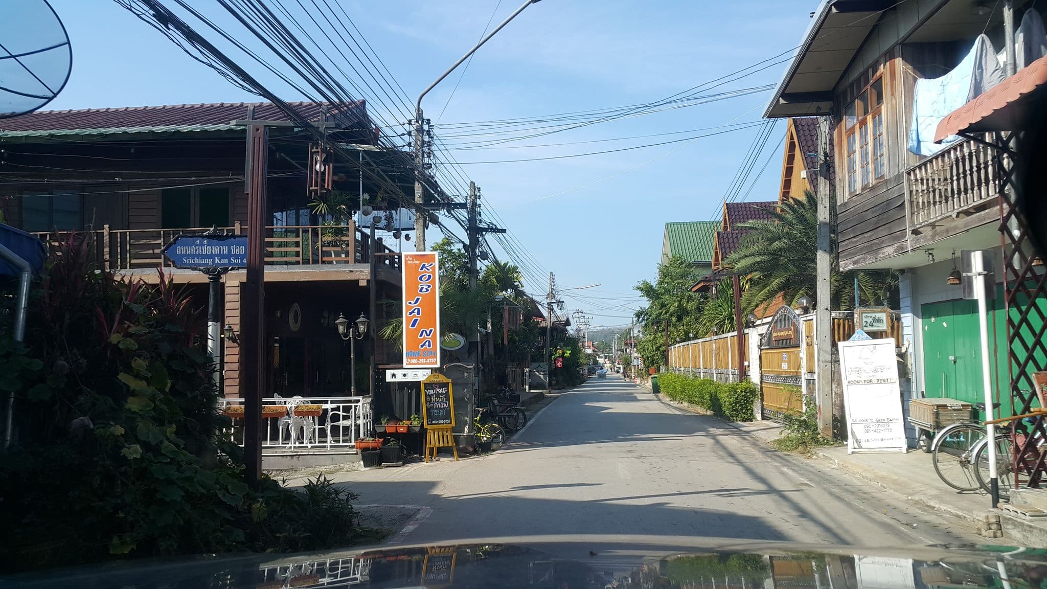 Street view near บ้านพัลลภา @เชียงคาน, Loei — © jrcarlsen (CC BY-SA · Mapillary)