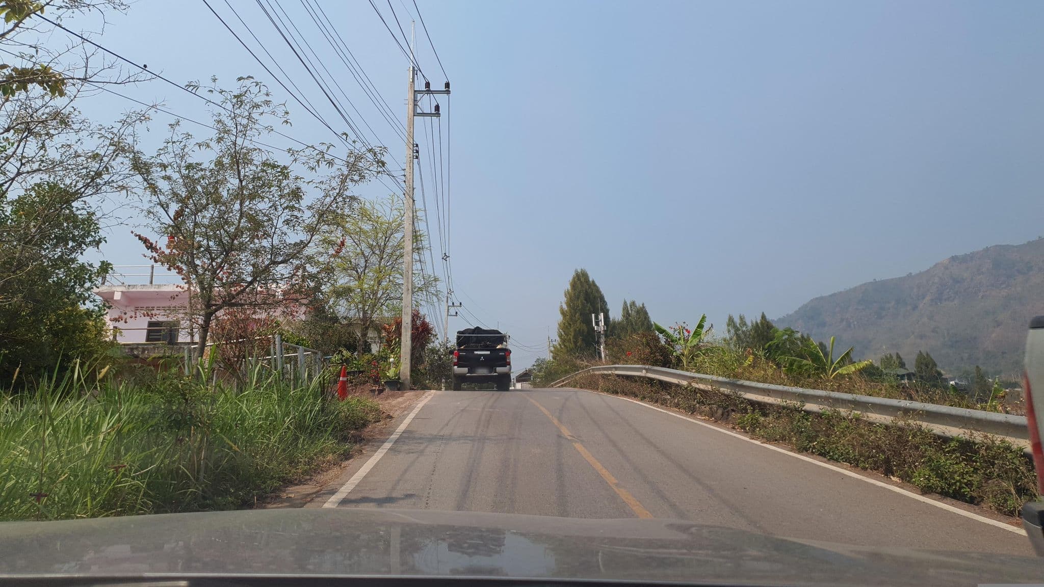 Street view near Blue Owl Farm(บลูอาวฟาร์ม) - เขาค้อ, Lom Sak — © jrcarlsen (CC BY-SA · Mapillary)