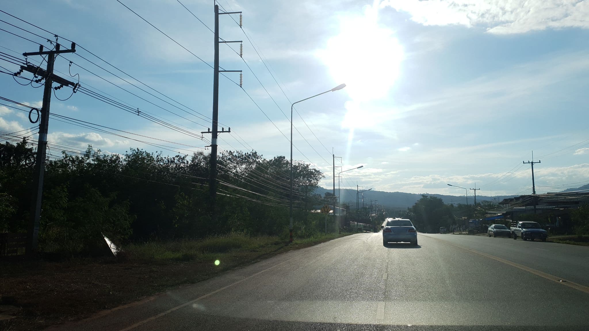 Street view near บ้านสบายดี, Ban I Loet — © kyoko (CC BY-SA · Mapillary)