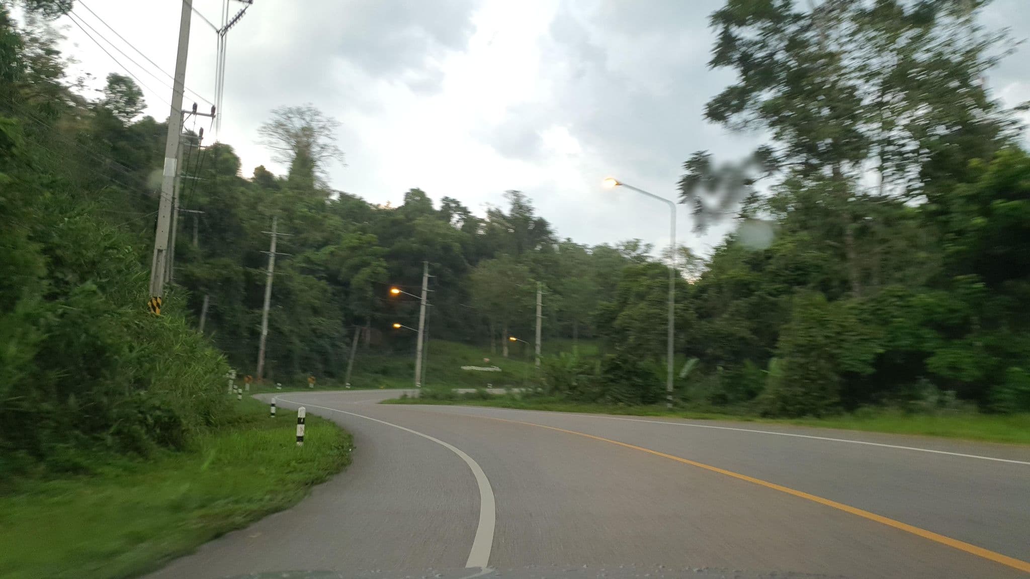 Street view near Le Vintage | เลอวินเทจ, Pai — © jrcarlsen (CC BY-SA · Mapillary)