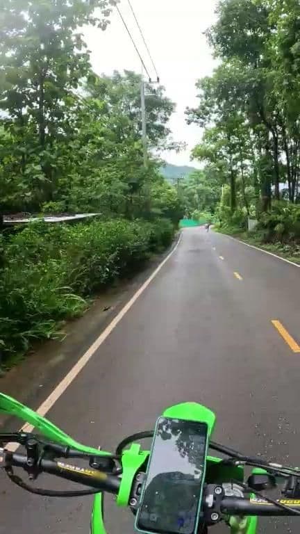 Street view near THE RIVER WHISPER, Ban Mae Waen — © julcnx (CC BY-SA · Mapillary)