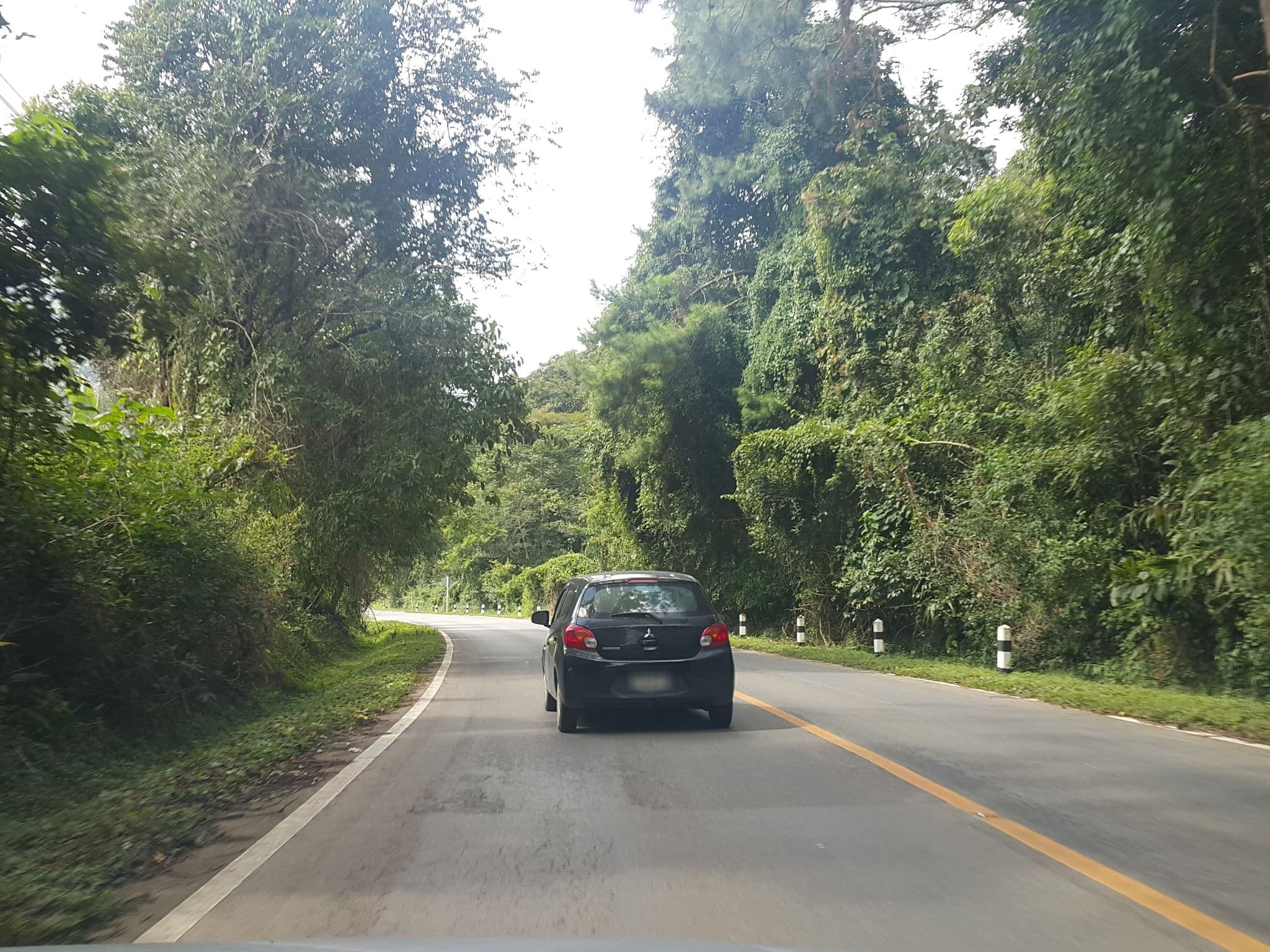 Street view near Angka Forest View, San Pa Tong — © jrcarlsen (CC BY-SA · Mapillary)