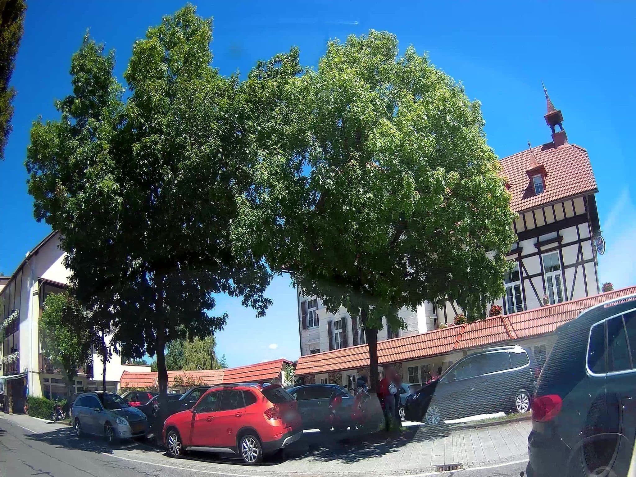 Street view near Strandhotel Sille, Krumpendorf — © fuchserl (CC BY-SA · Mapillary)