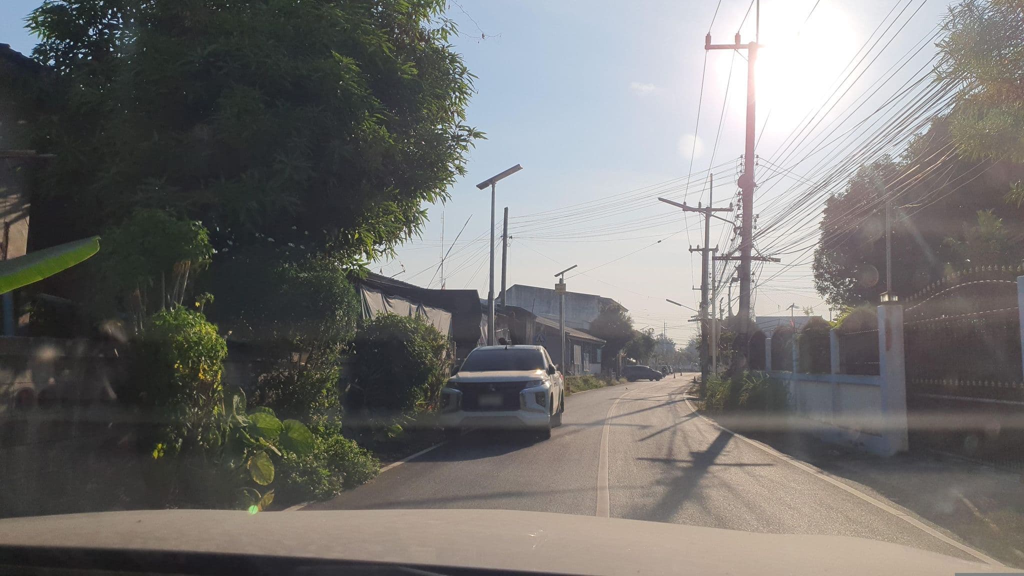 Street view near Fondcome Village, A Hotel of Arts, Culture & Nature, Hang Dong — © jrcarlsen (CC BY-SA · Mapillary)