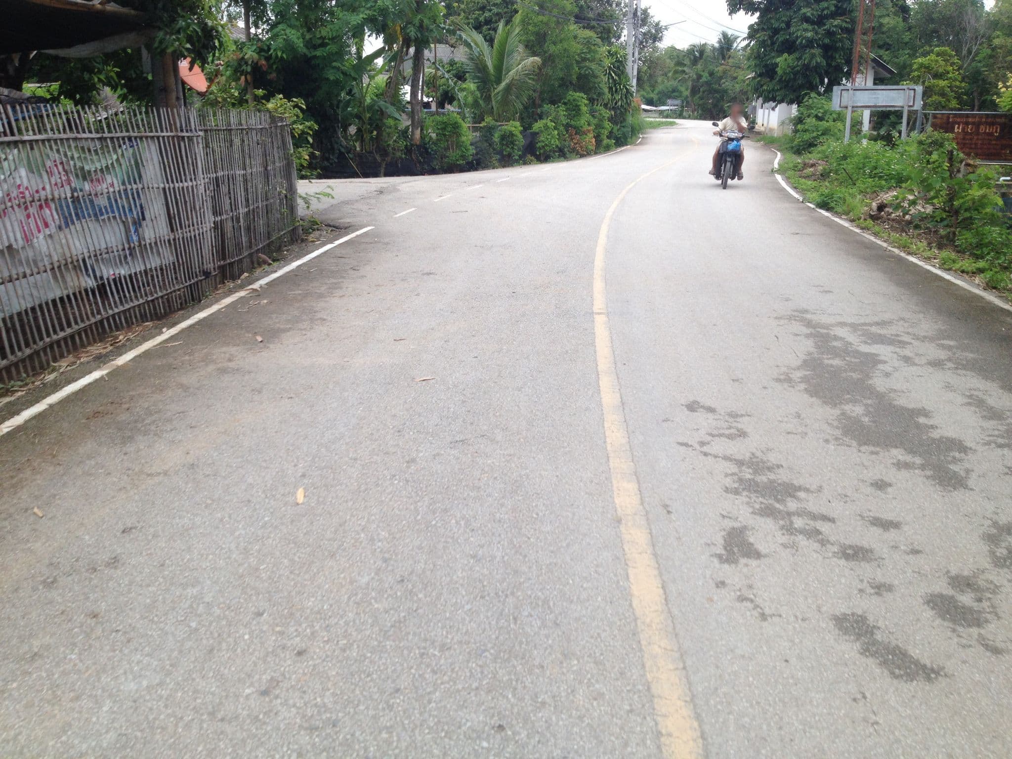 Street view near บ้านเขียว Home stay, Hang Dong — © jimwatana (CC BY-SA · Mapillary)
