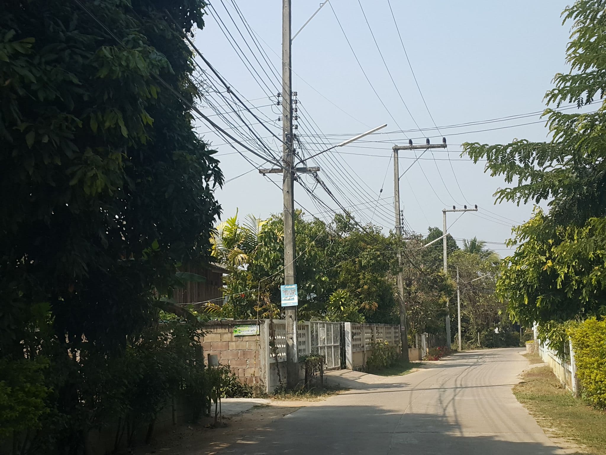 Street view near ทับอุสา รีสอร์ท, Chiang Mai — © jrcarlsen (CC BY-SA · Mapillary)