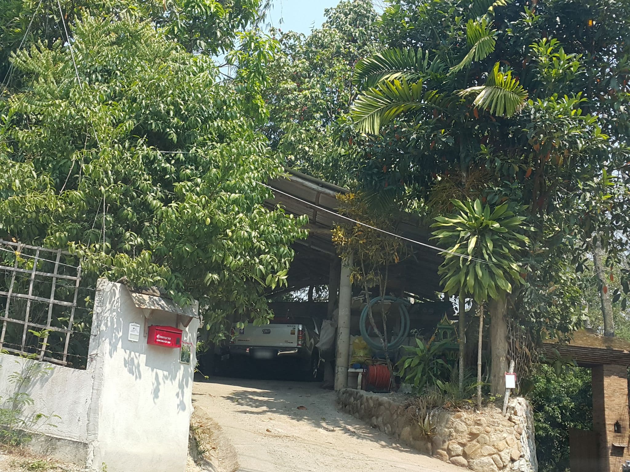 Street view near Villa Vale Chiangmai, Hang Dong — © jrcarlsen (CC BY-SA · Mapillary)