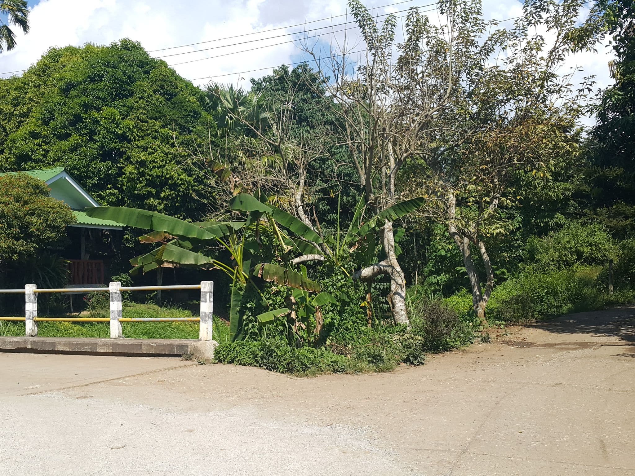 Street view near Homestay Baanauy, Ban Mae Waen — © jrcarlsen (CC BY-SA · Mapillary)