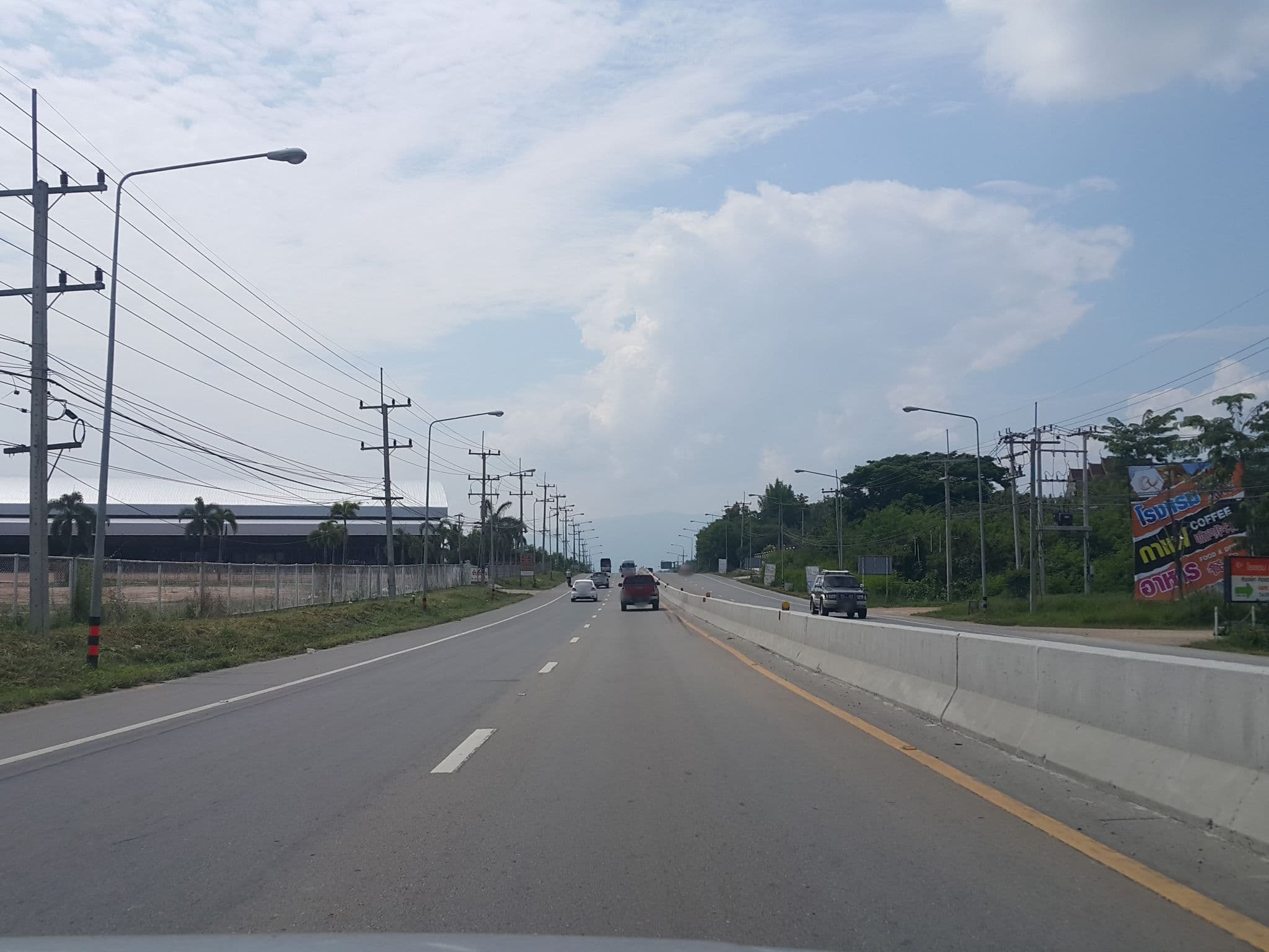 Street view near De Aerng Boutique, Pa Sang — © jrcarlsen (CC BY-SA · Mapillary)