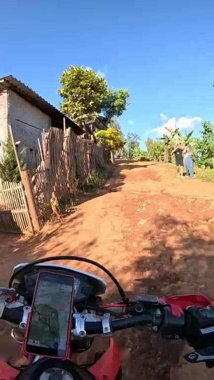 Street view near อานาลาหู่, Ban Mae Waen — © julcnx (CC BY-SA · Mapillary)