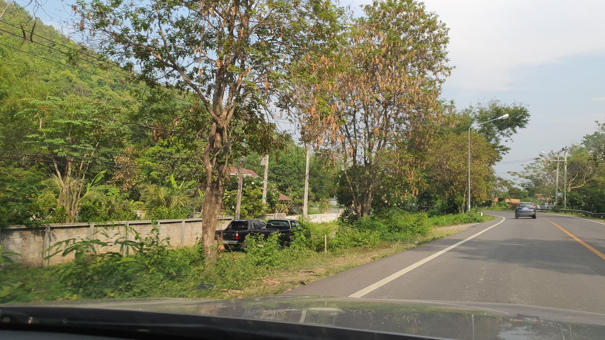 Street view near Thierry Resort (เทียรี่รีสอร์ท), Hang Dong — © jrcarlsen (CC BY-SA · Mapillary)