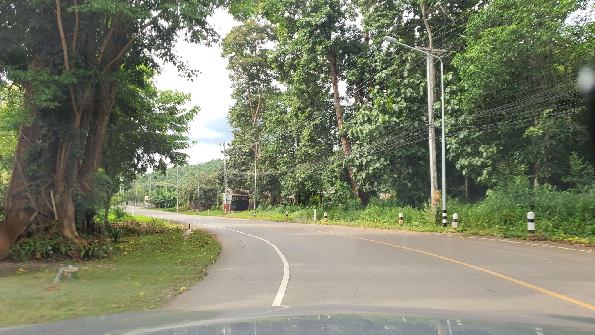 Street view near Plernmalee Resort & Coffee, San Pa Tong — © jrcarlsen (CC BY-SA · Mapillary)