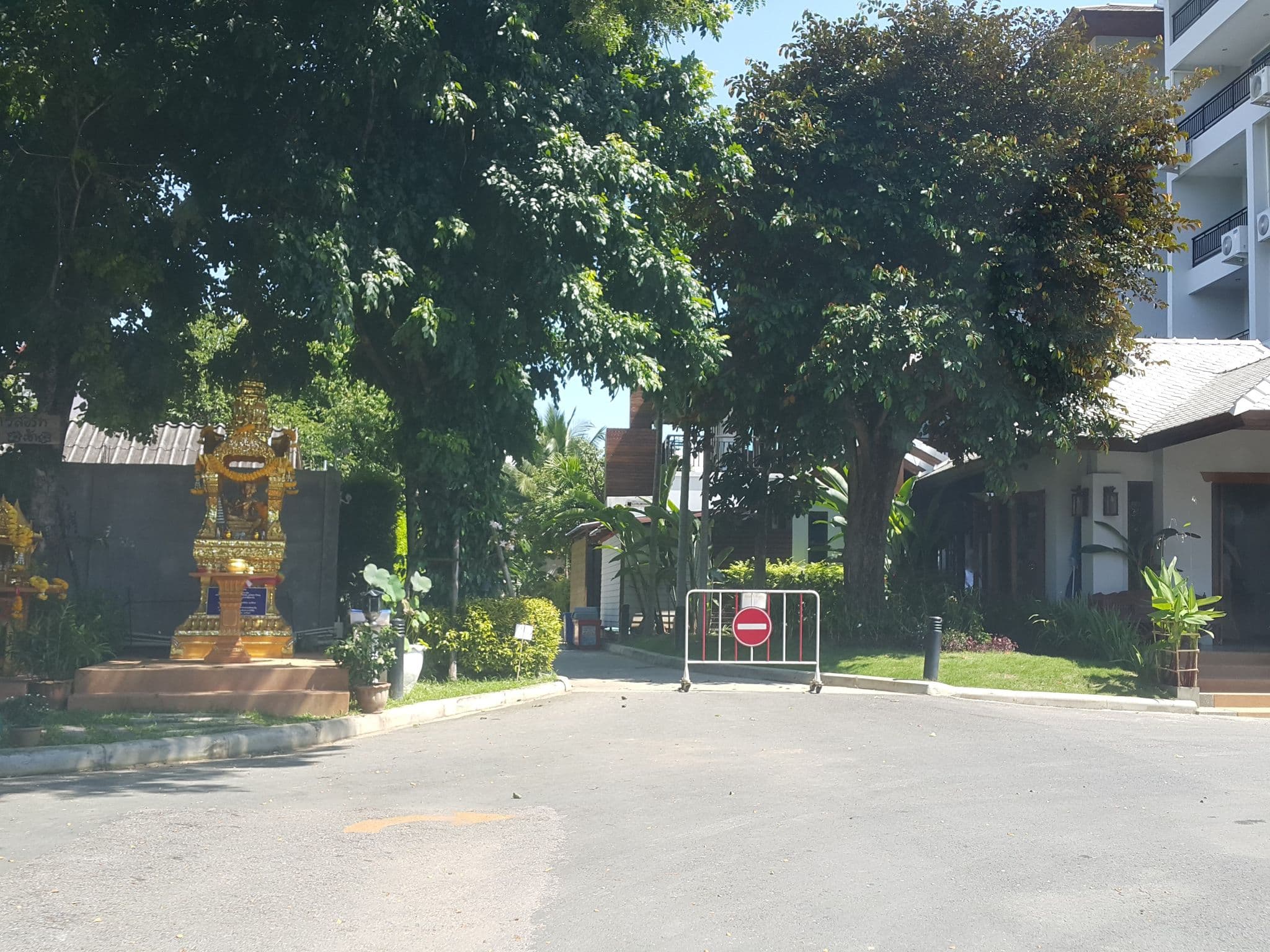 Street view near Kham Mon Lanna Resort Chaing Mai, Chiang Mai — © jrcarlsen (CC BY-SA · Mapillary)