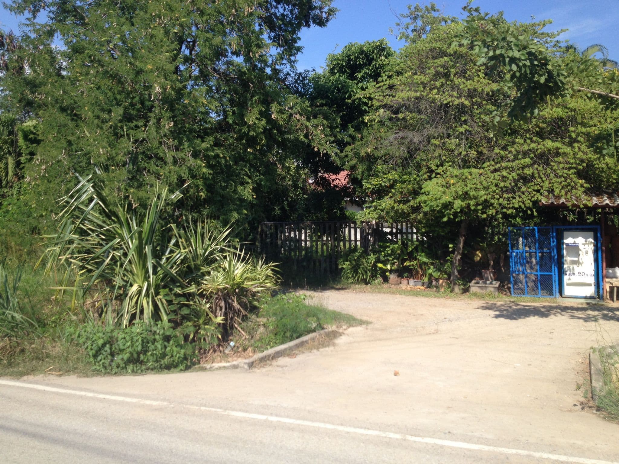 Street view near Downtown Inn Chiang Mai, Hang Dong — © jimwatana (CC BY-SA · Mapillary)