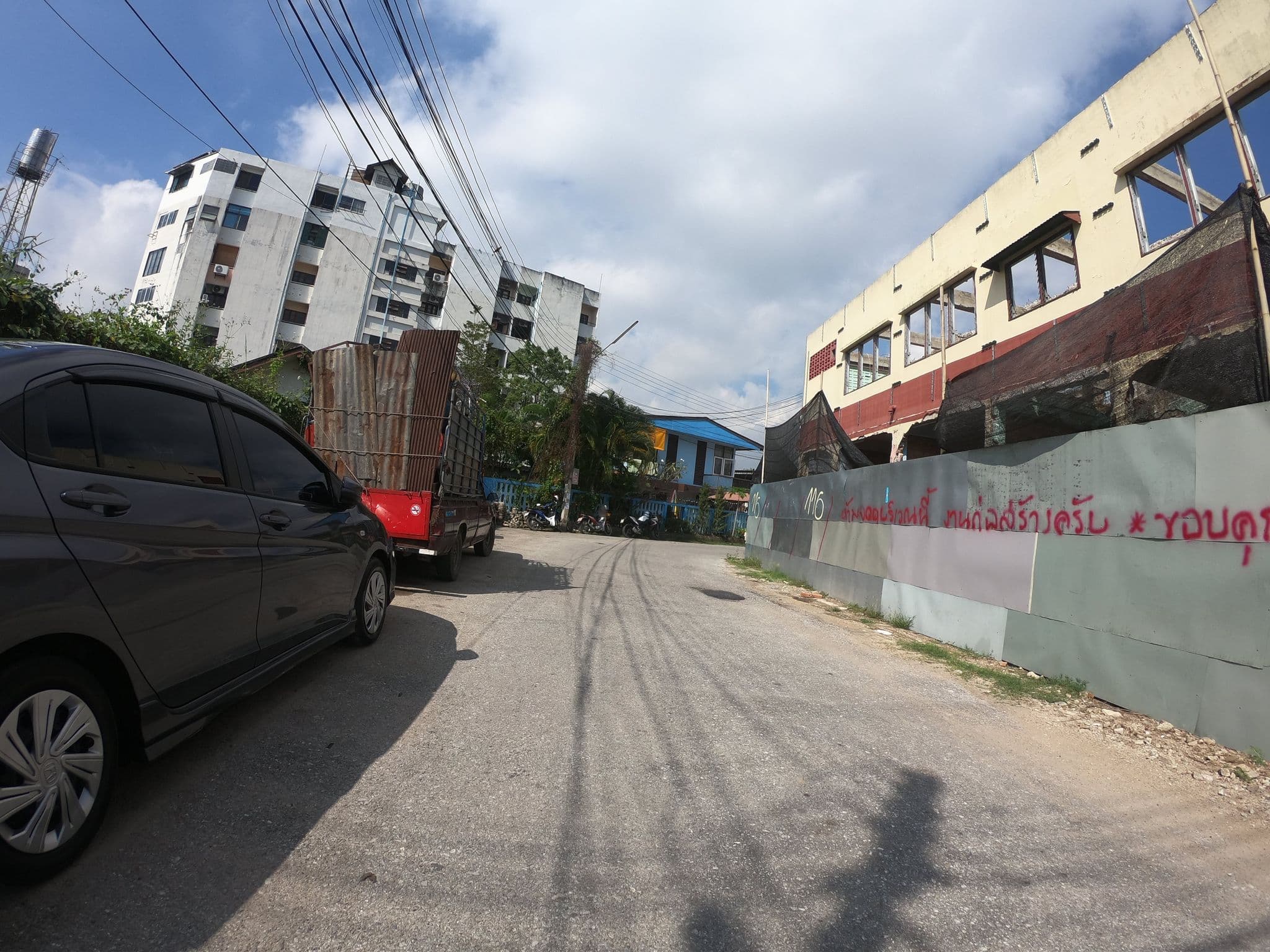 Street view near Blue 14 House, Chiang Mai — © chanuwath_grab (CC BY-SA · Mapillary)