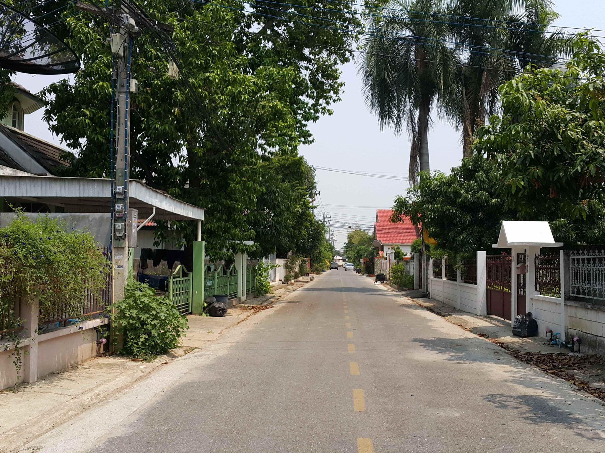 Street view near Hotel Matana, Chiang Mai — © jrcarlsen (CC BY-SA · Mapillary)