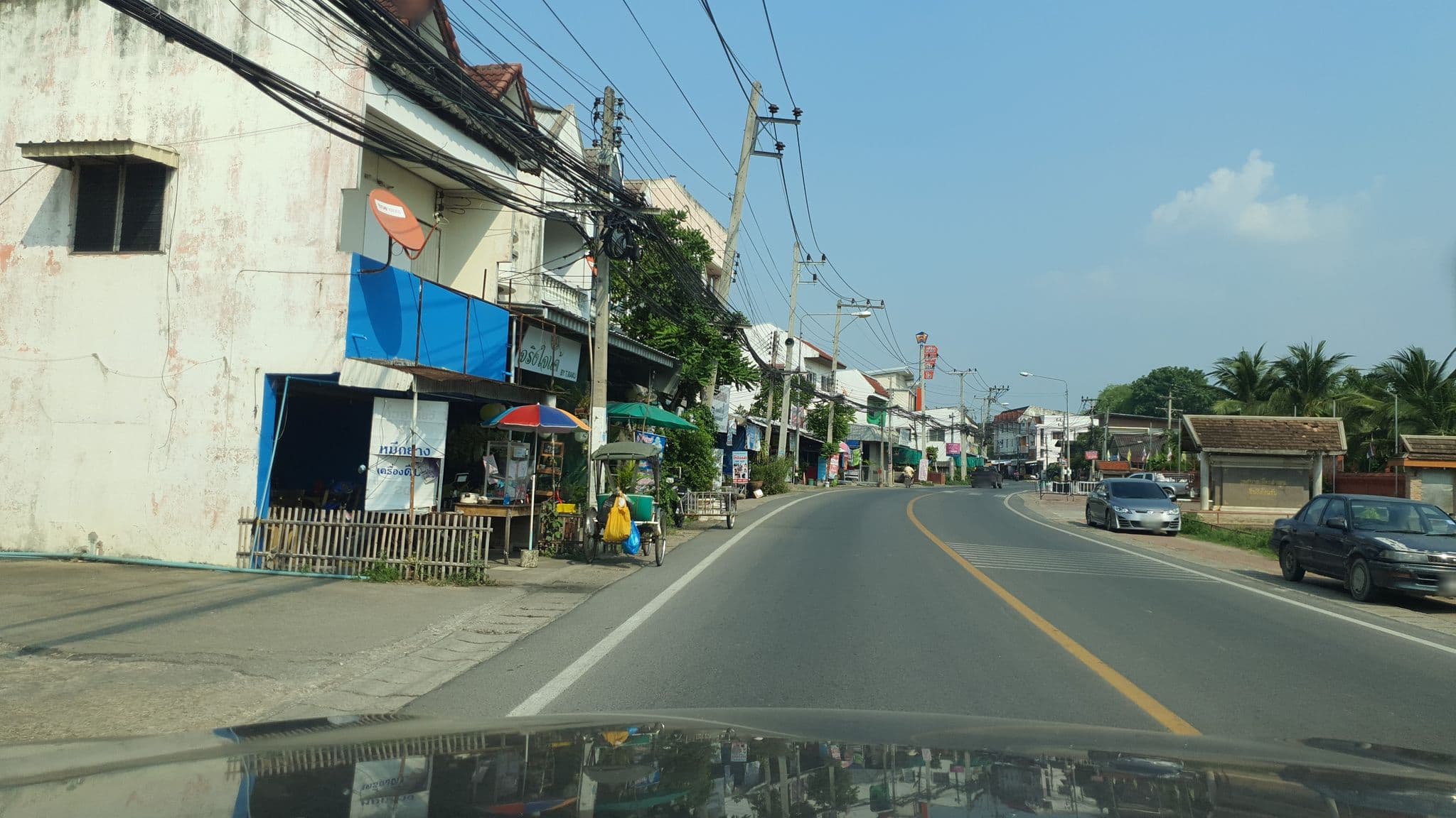 Street view near โรงแรมลำพูนวิว, Lamphun — © jrcarlsen (CC BY-SA · Mapillary)