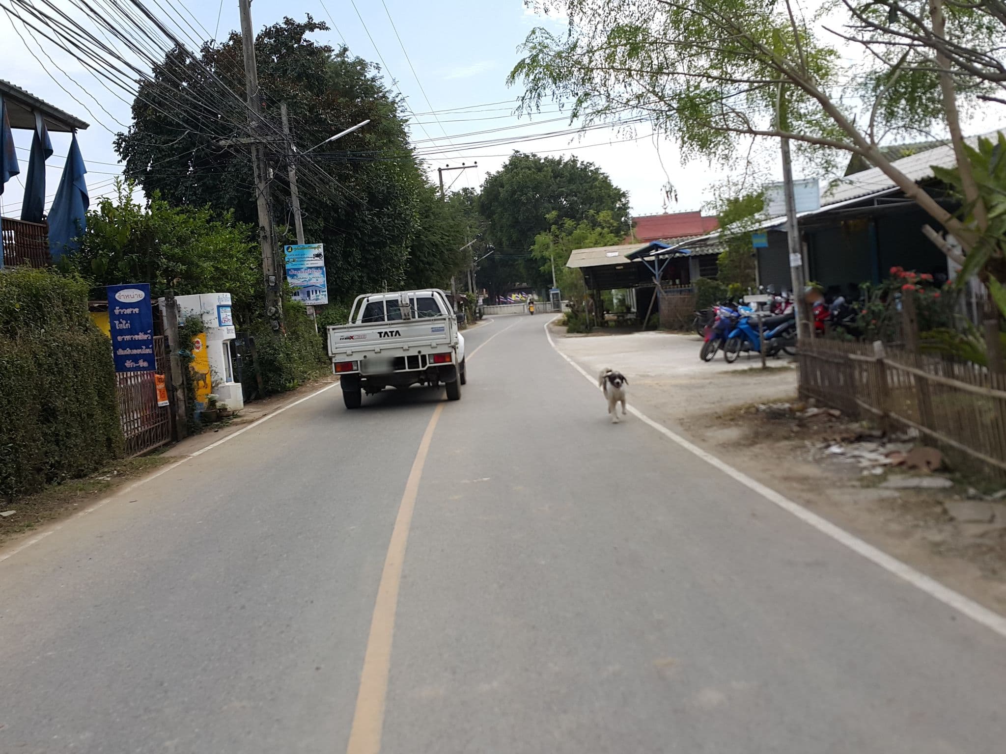 Street view near Oriental Siam Resort, Chiang Mai — © jrcarlsen (CC BY-SA · Mapillary)