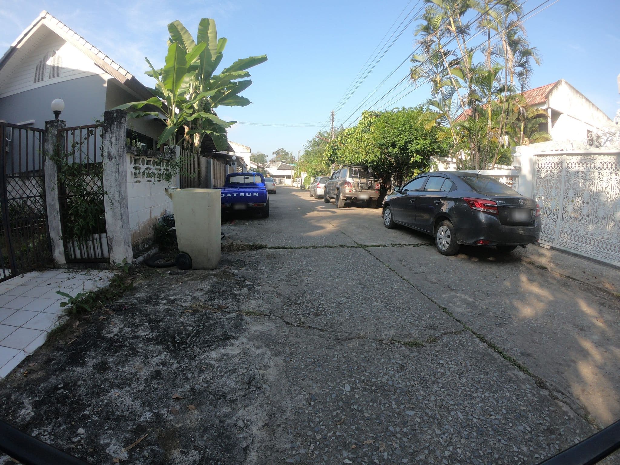 Street view near South Moat By Emm & Emm’s, Chiang Mai — © chanuwath_grab (CC BY-SA · Mapillary)