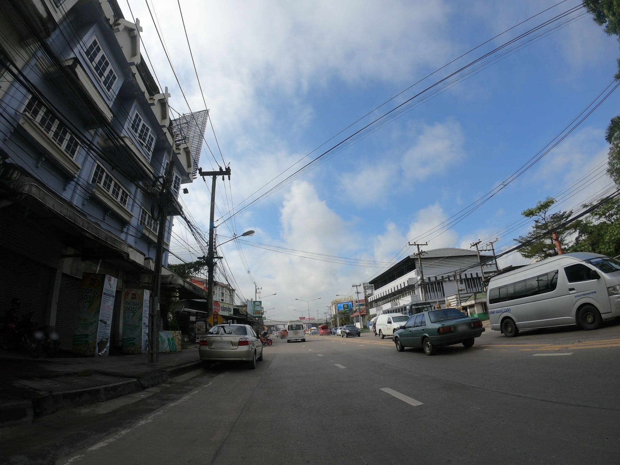 Street view near Baan Tong Luang Boutique Hotel, Chiang Mai — © chanuwath_grab (CC BY-SA · Mapillary)