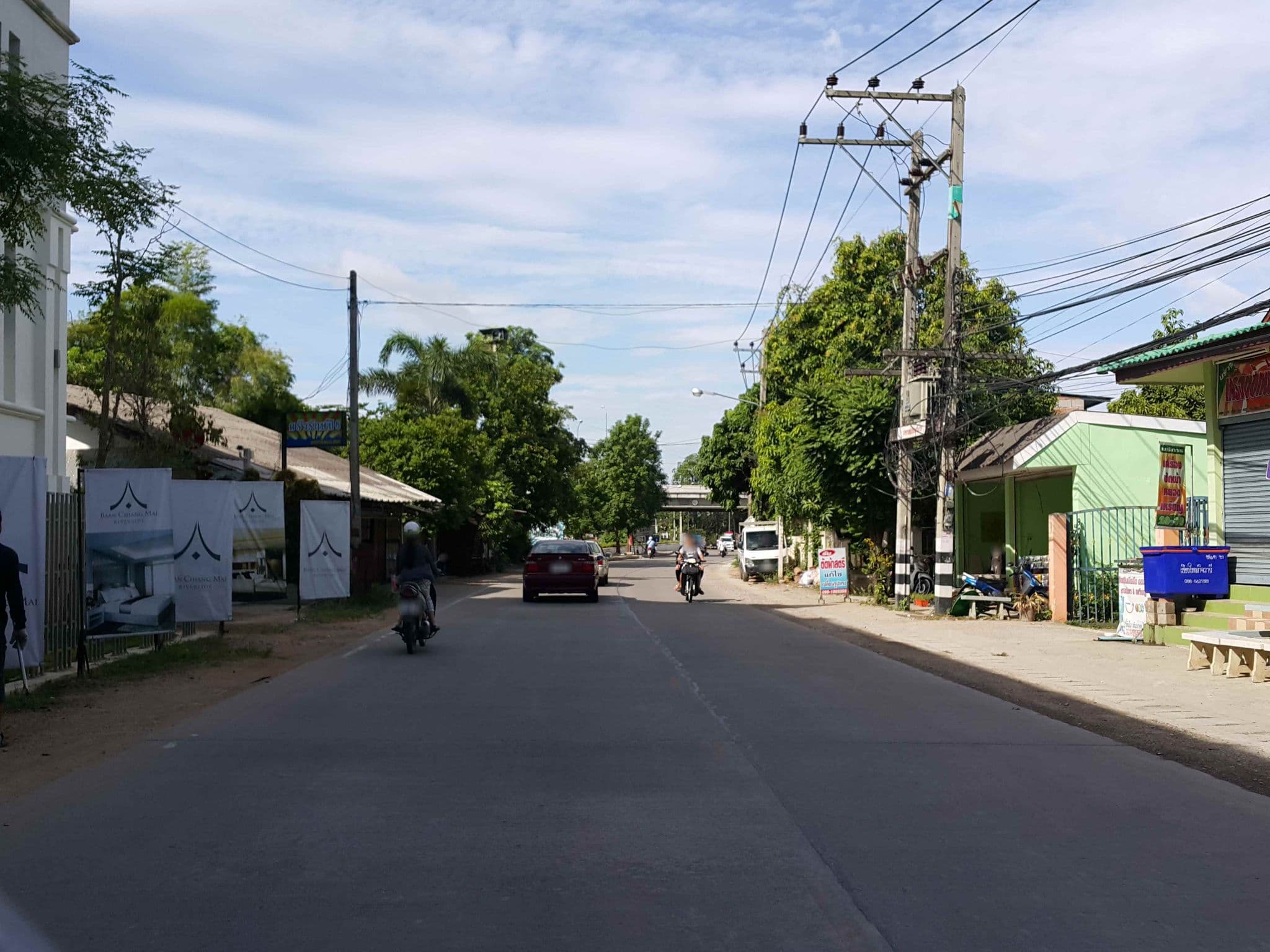 Street view near The Chiang Mai Riverside, Chiang Mai — © jrcarlsen (CC BY-SA · Mapillary)