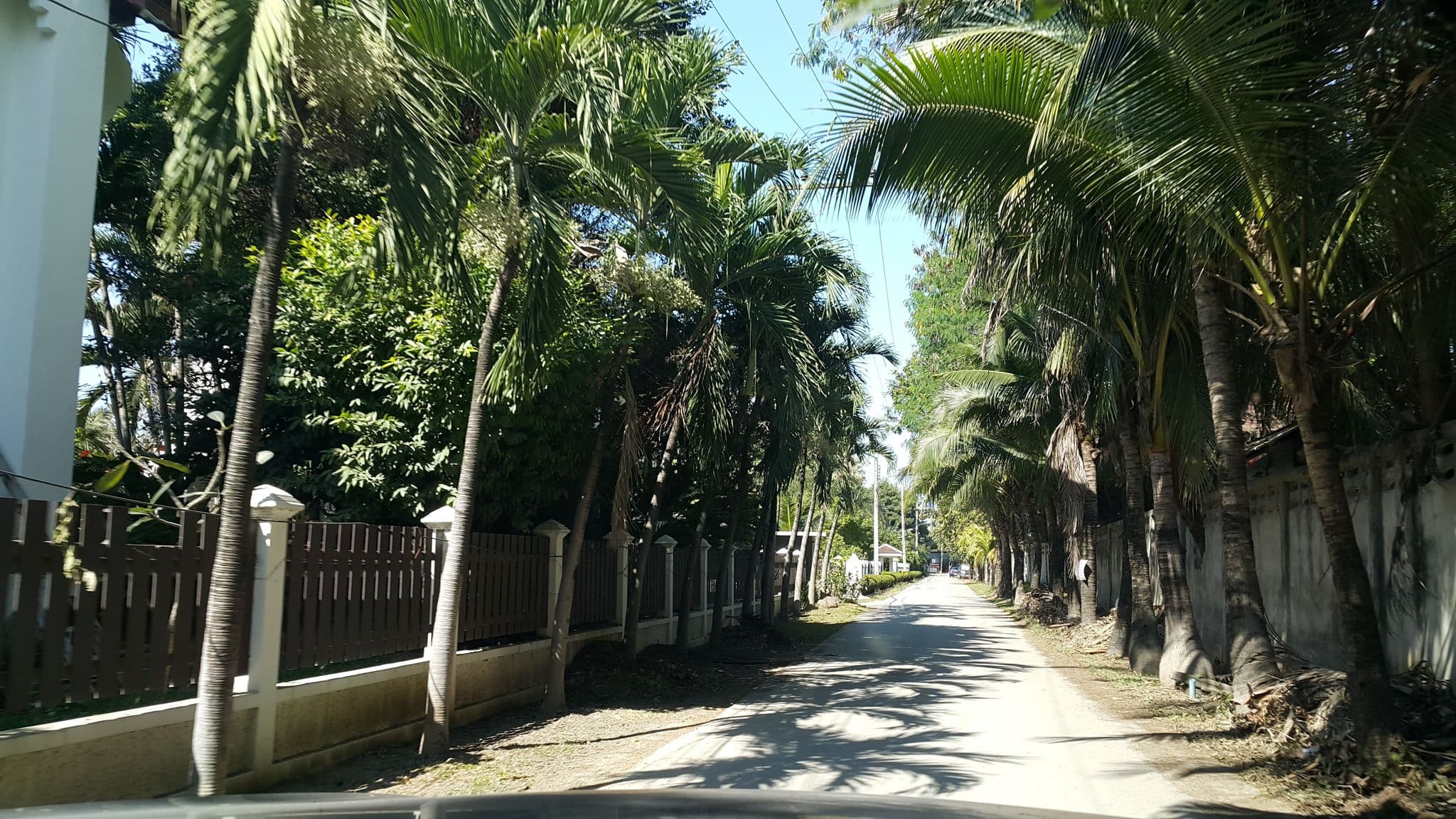 Street view near Neiltara Resotel, Chiang Mai — © jrcarlsen (CC BY-SA · Mapillary)
