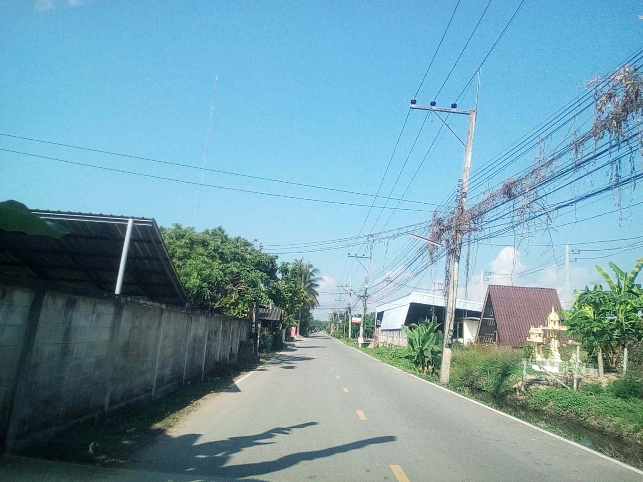 Street view near De Phunchai, Lamphun — © kyoko (CC BY-SA · Mapillary)