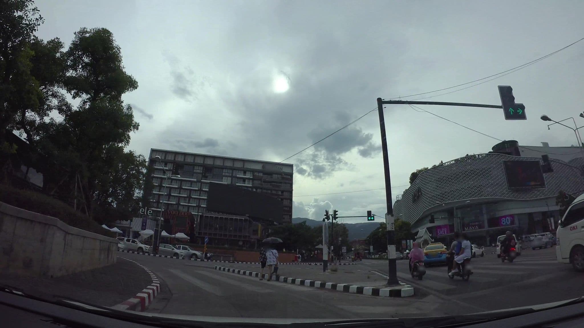 Street view near โรงแรมอมารีรินคำ เชียงใหม่, Chiang Mai — © kaart_3 (CC BY-SA · Mapillary)
