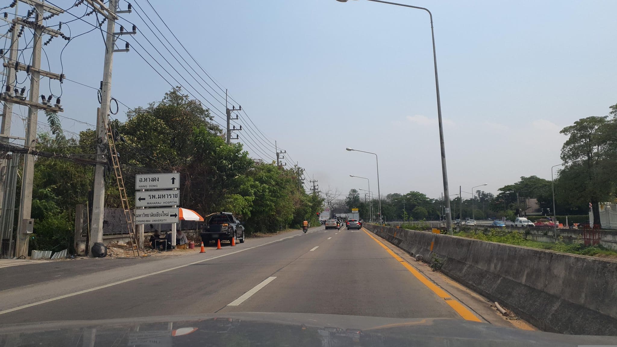 Street view near Travelodge Nimman Hotel, Chiang Mai — © jrcarlsen (CC BY-SA · Mapillary)