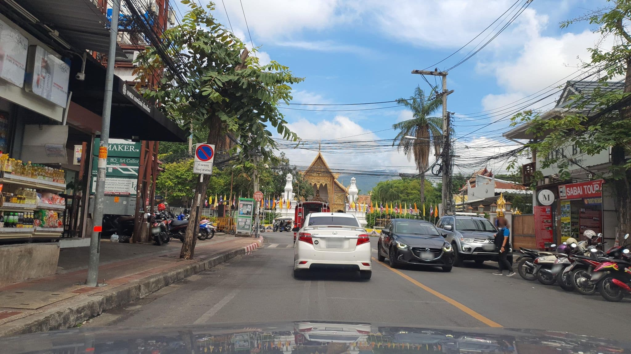 Street view near Lanna Guesthouse, Chiang Mai — © jrcarlsen (CC BY-SA · Mapillary)