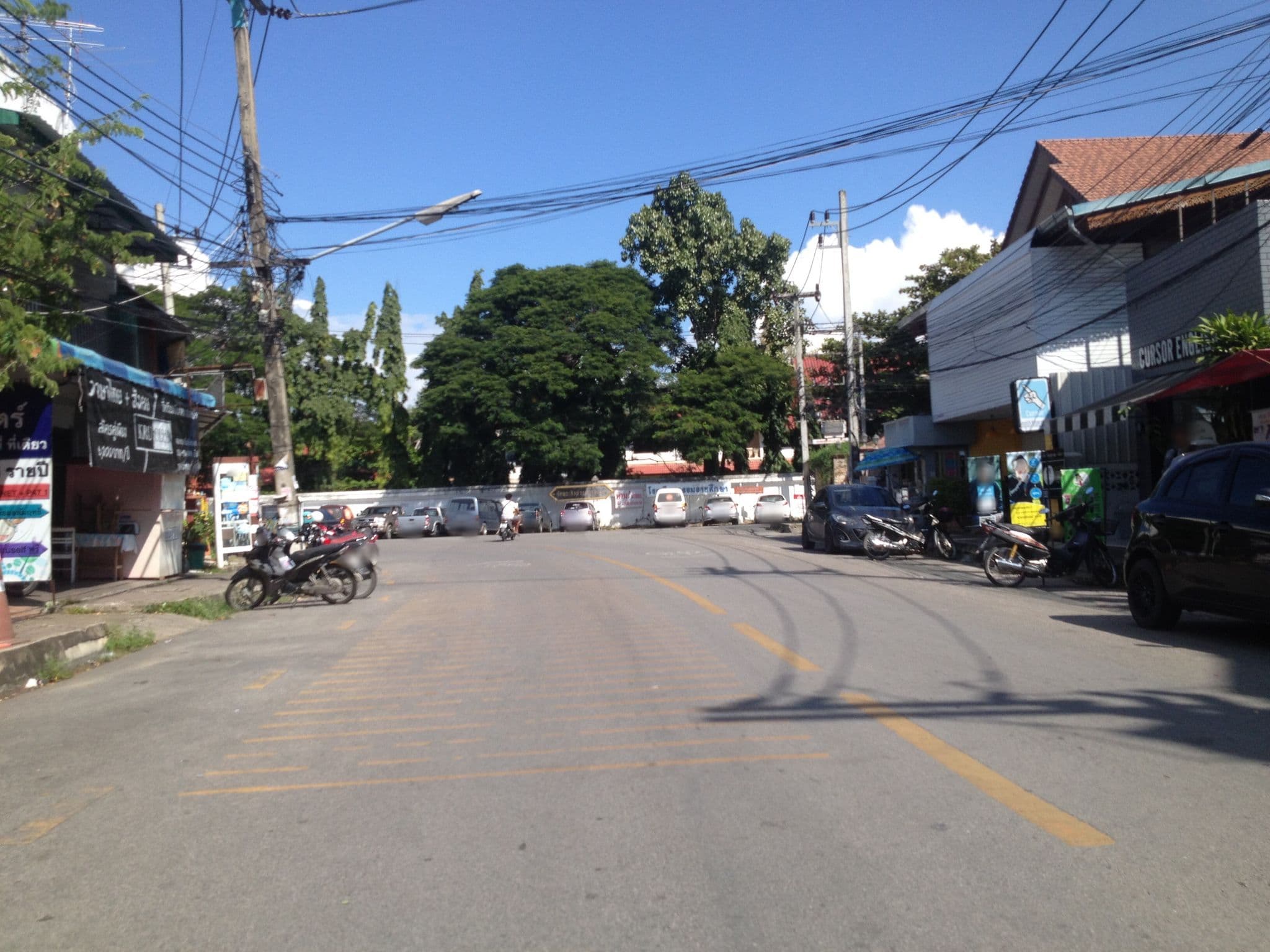 Street view near Tara's guesthouse, Chiang Mai — © jimwatana (CC BY-SA · Mapillary)