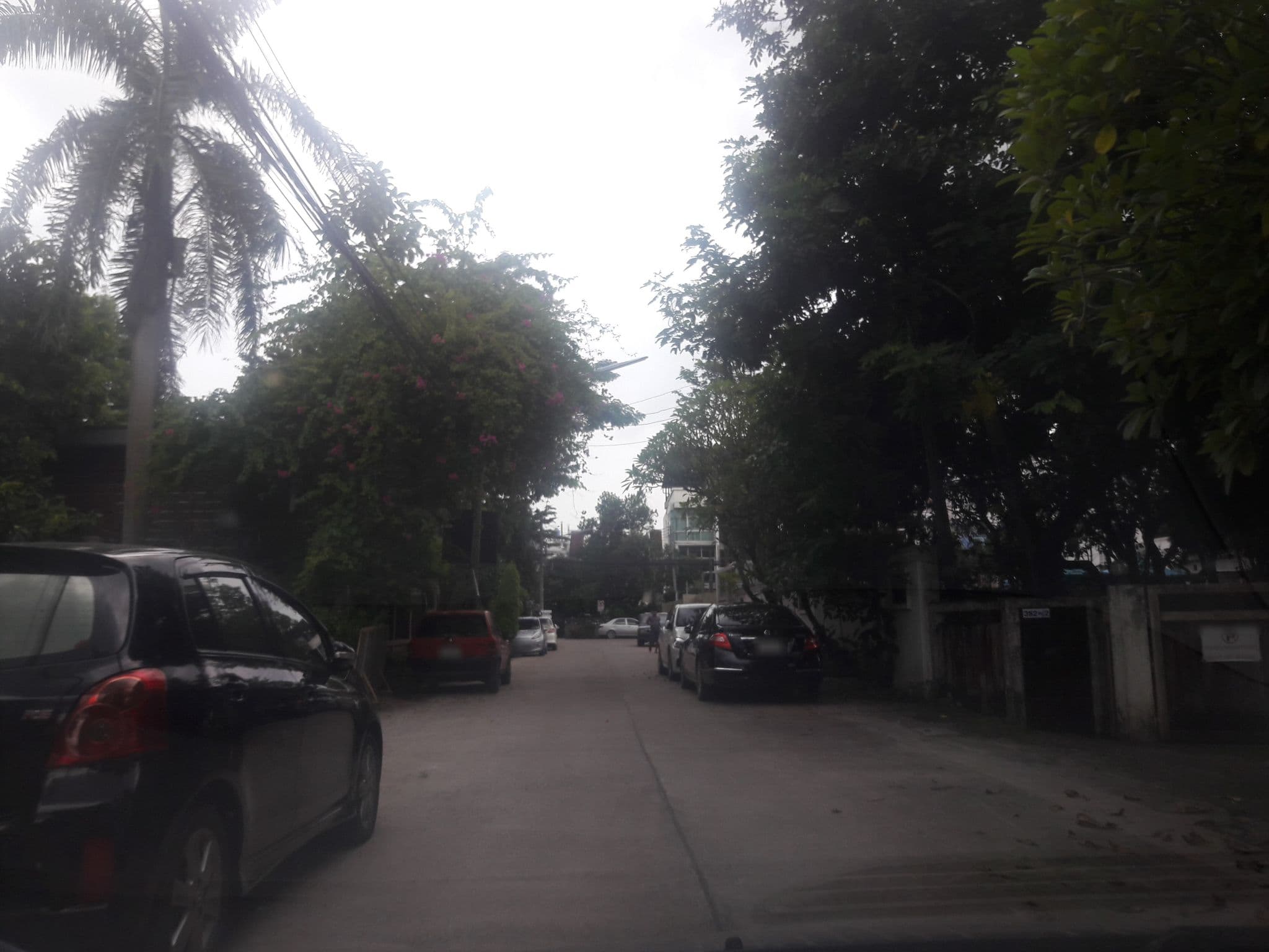 Street view near Livin’ H, Chiang Mai — © ratchaphat (CC BY-SA · Mapillary)