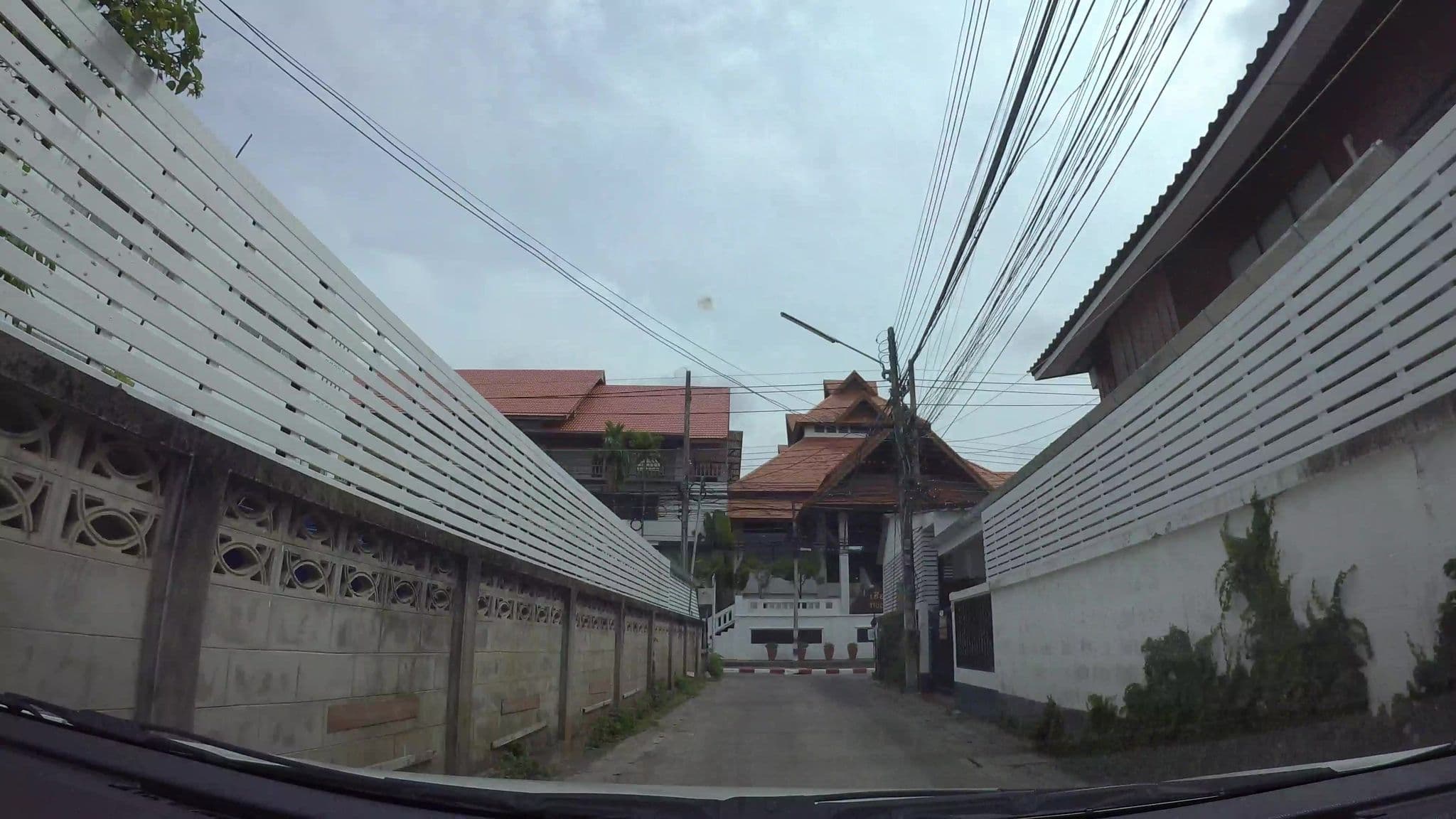 Street view near Nuphen Homestsy, Chiang Mai — © kaart_3 (CC BY-SA · Mapillary)