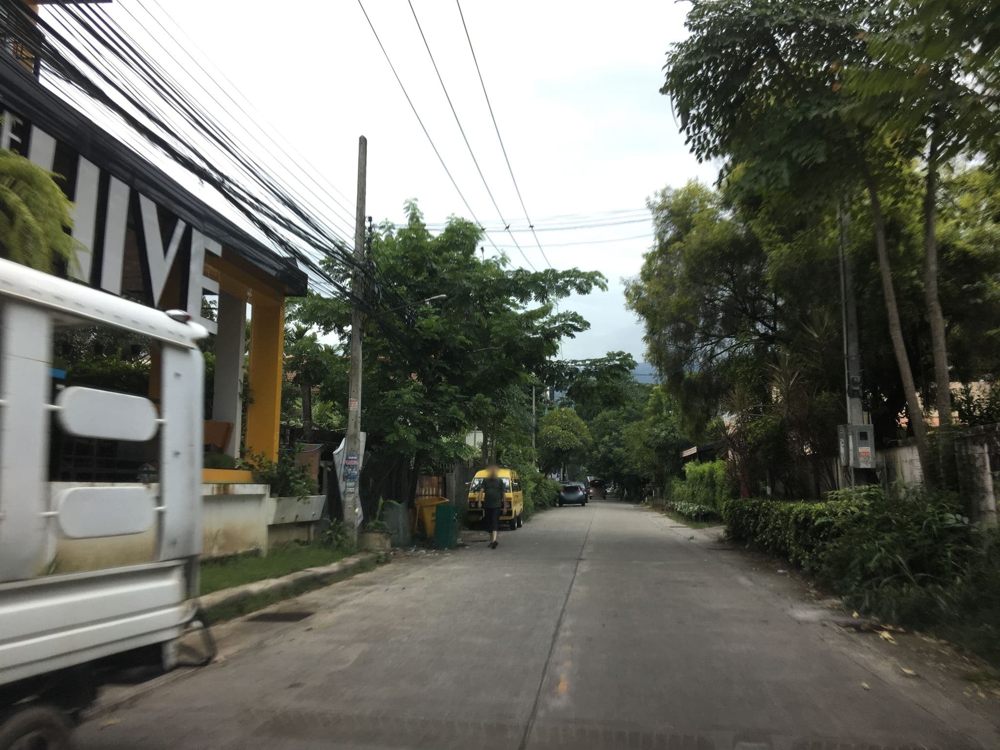 Street view near The Hive Hotel, Chiang Mai — © wapriz (CC BY-SA · Mapillary)