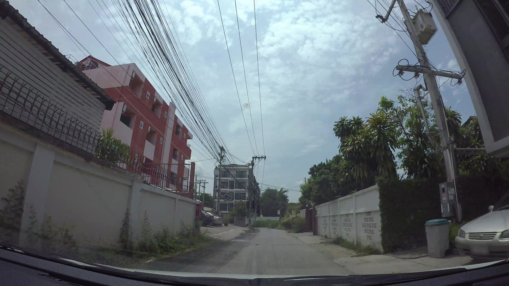 Street view near 3Season Modern Boutique Apartment, Chiang Mai — © kaart_3 (CC BY-SA · Mapillary)