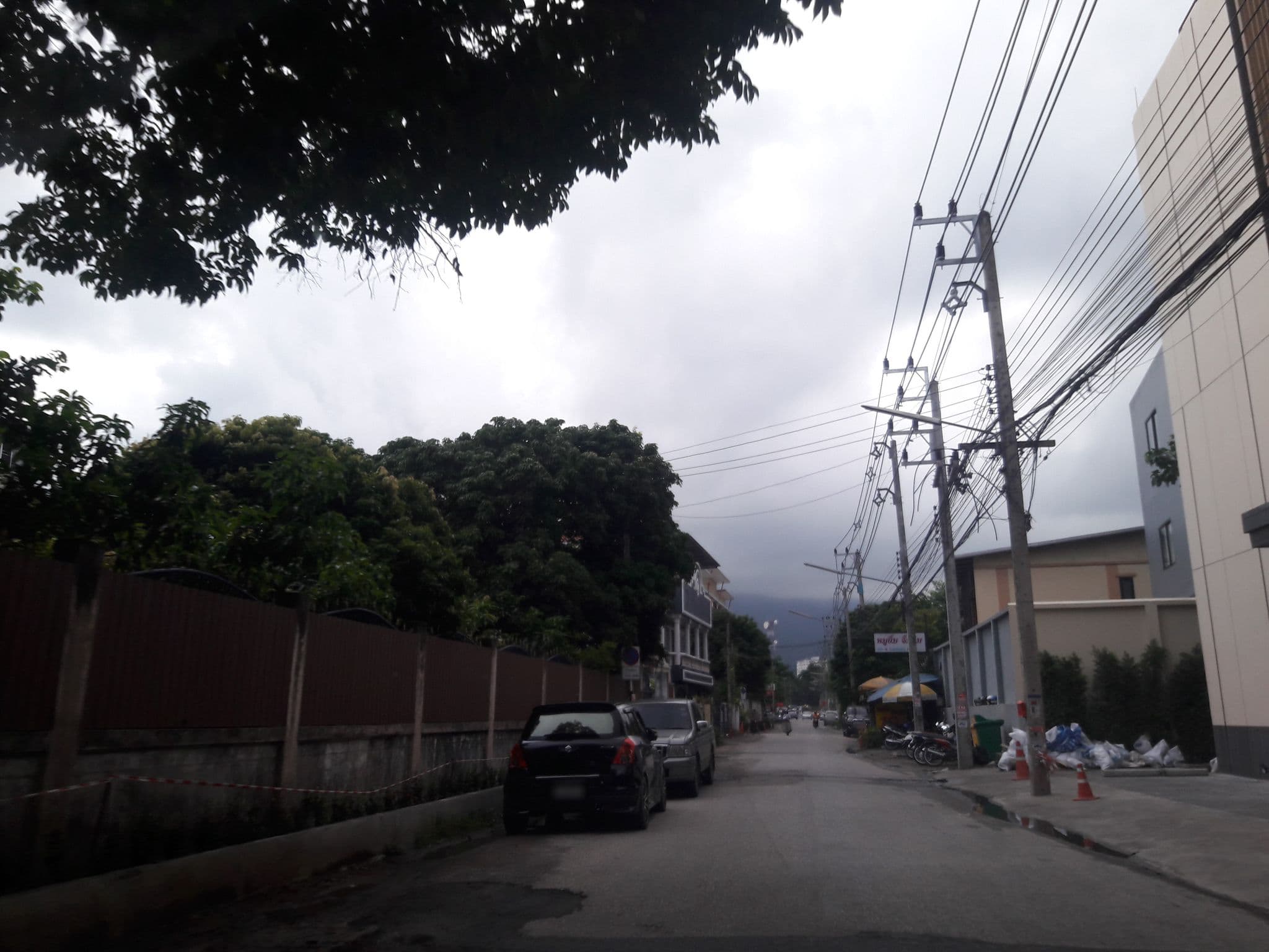 Street view near The 8 Condo, Chiang Mai — © superbate (CC BY-SA · Mapillary)