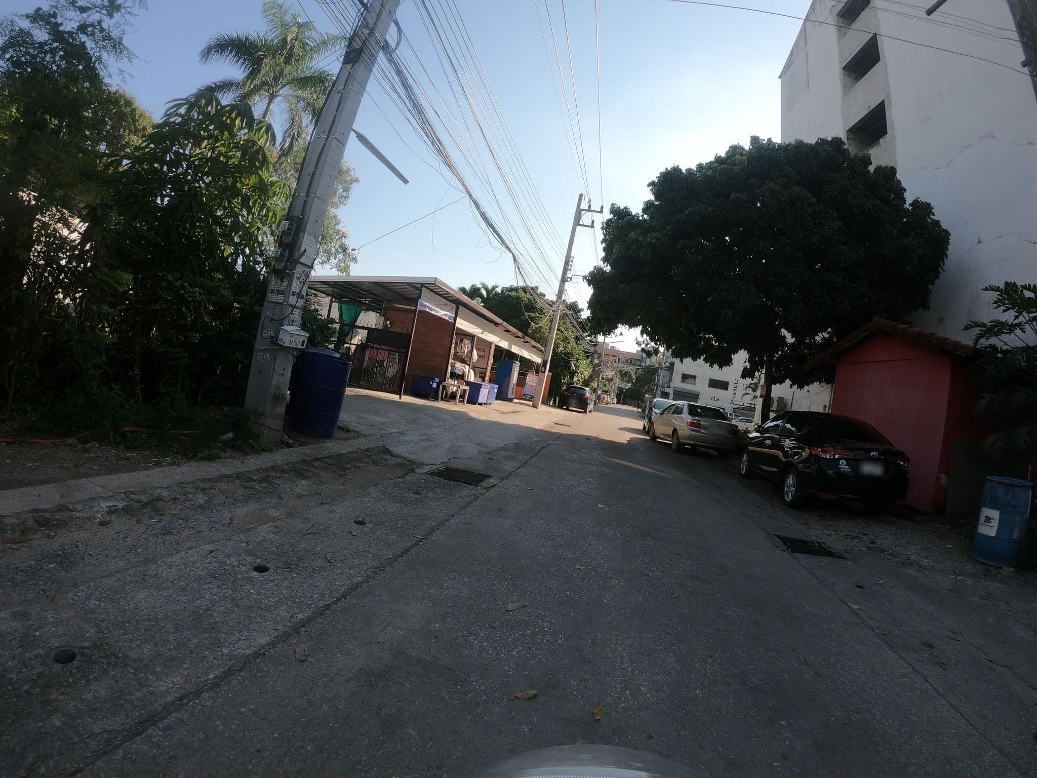 Street view near บ้านพักทองพูน 2, Chiang Mai — © chanuwath_grab (CC BY-SA · Mapillary)